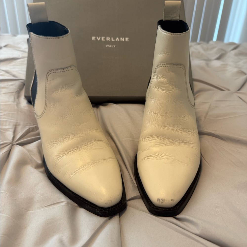 Everlane Italian Leather Chelsea Boots Ivory Black Block Heel Size 8 made Italy
